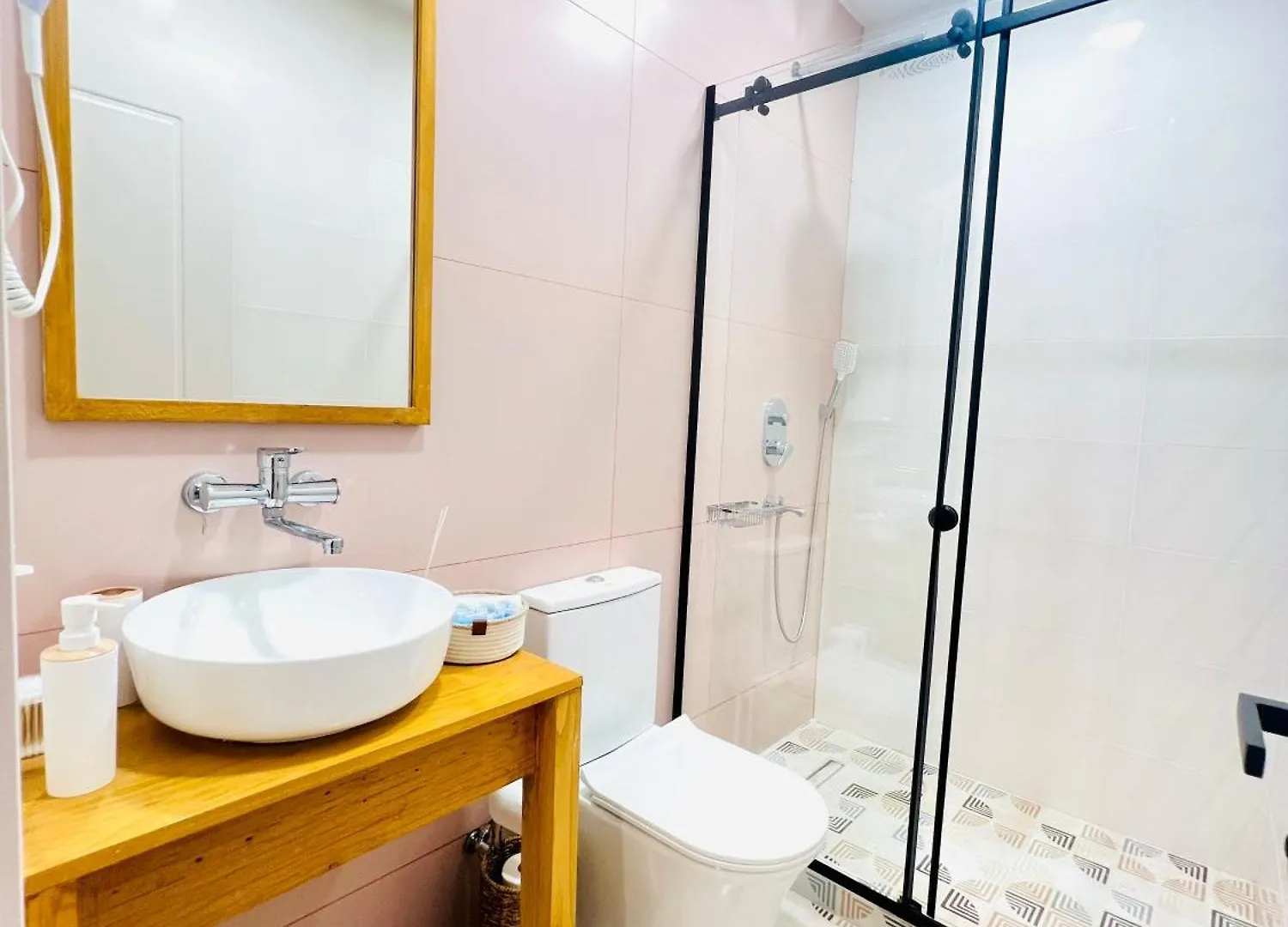 Pirosmani Boutique Aparthotel Тбилиси